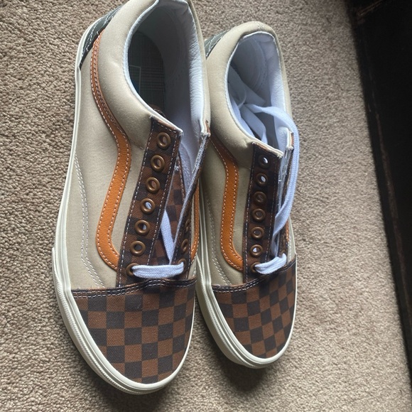 Vans Shoes - Vans Old Skool Checked Skater Brown and Cream size 10 women 8.5 men new